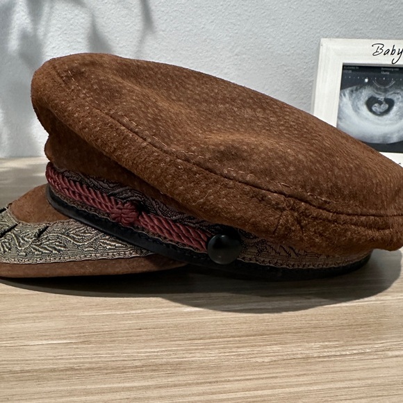 Vintage Greek Fisherman’s Suede Hat - Picture 4 of 10